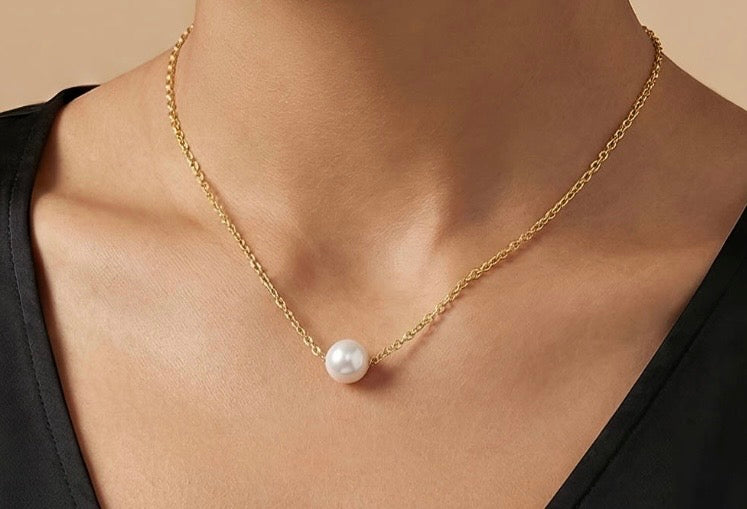 Pearl Pennant Necklace